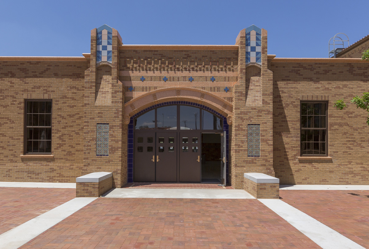 Lubbock High School – Cafeteria/Courtyard